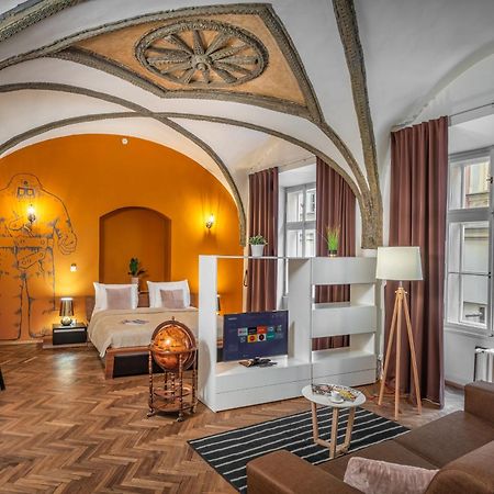 7 Tales Apartments By Adrez Prague Ngoại thất bức ảnh