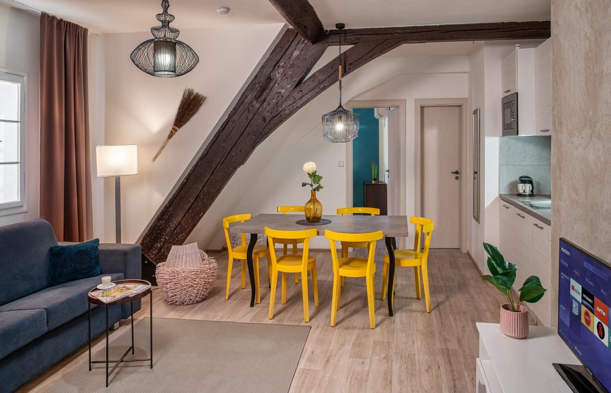 7 Tales Apartments By Adrez Prague Ngoại thất bức ảnh
