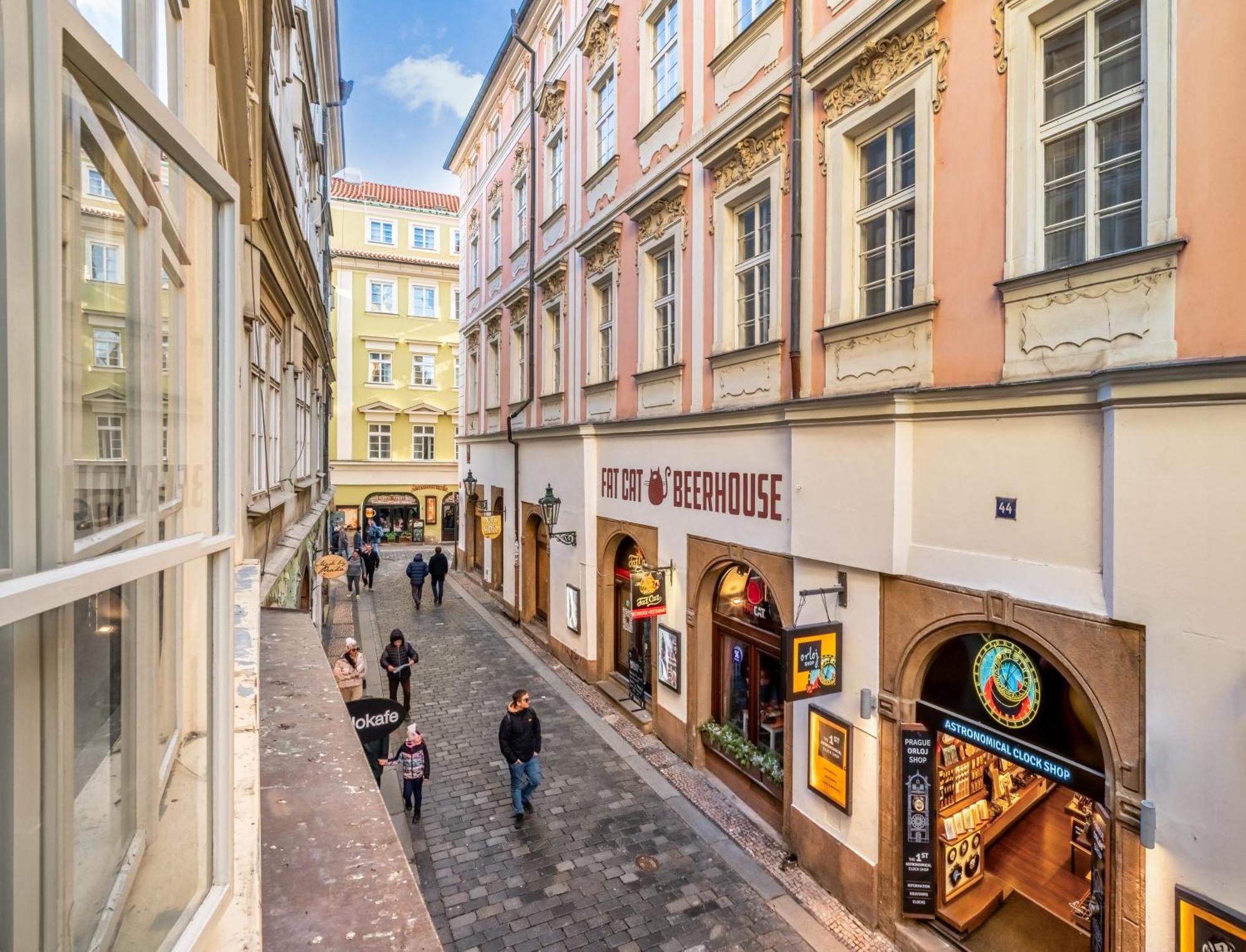 7 Tales Apartments By Adrez Prague Ngoại thất bức ảnh