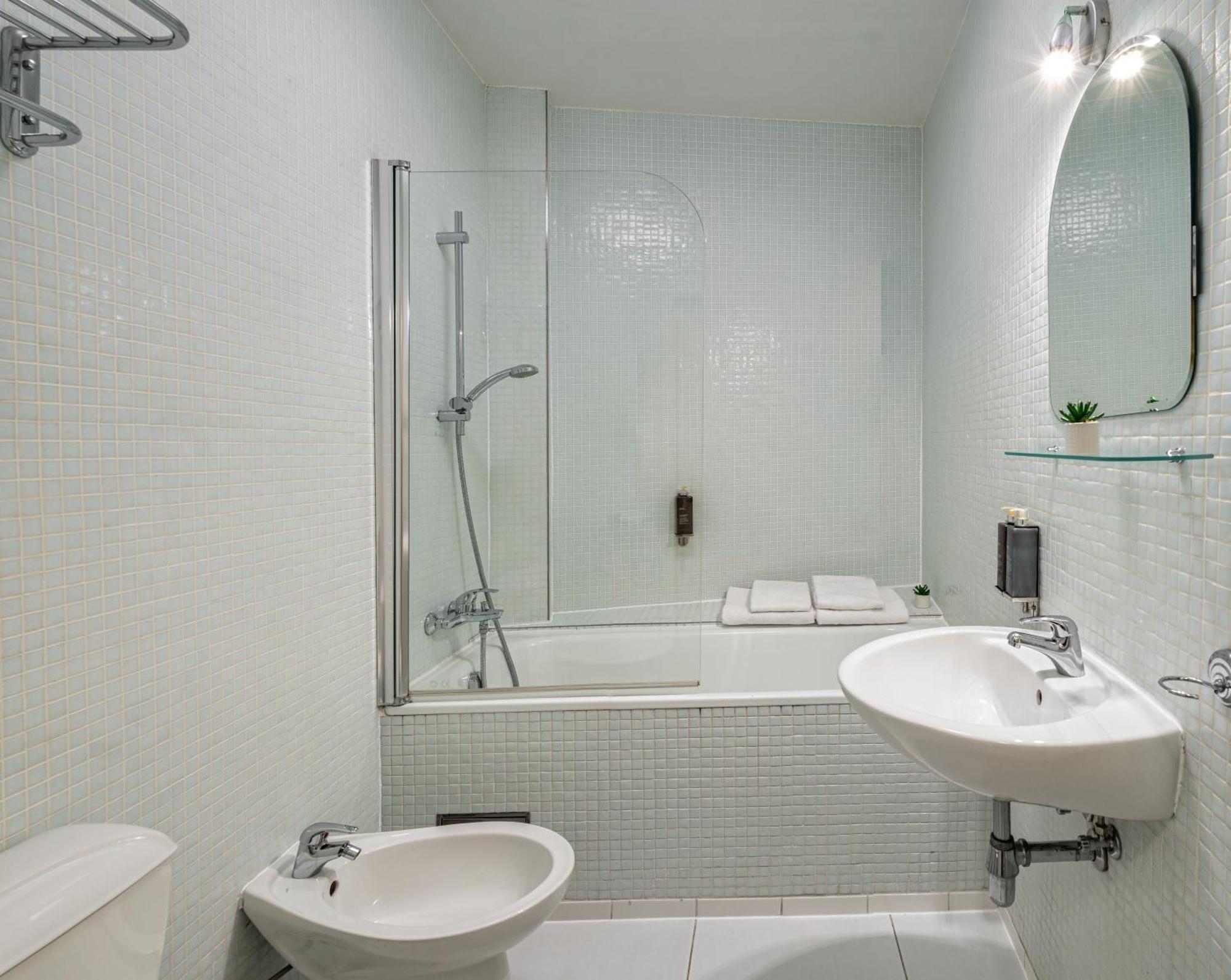 7 Tales Apartments By Adrez Prague Phòng bức ảnh