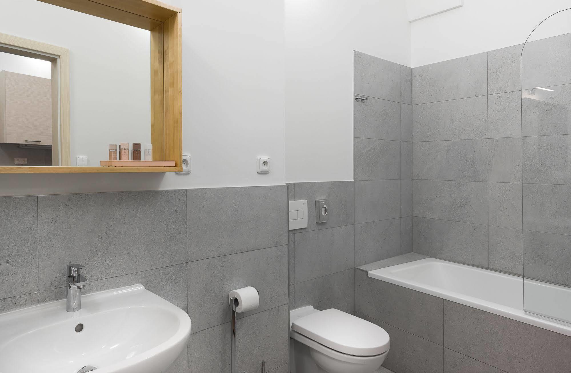 7 Tales Apartments By Adrez Prague Ngoại thất bức ảnh