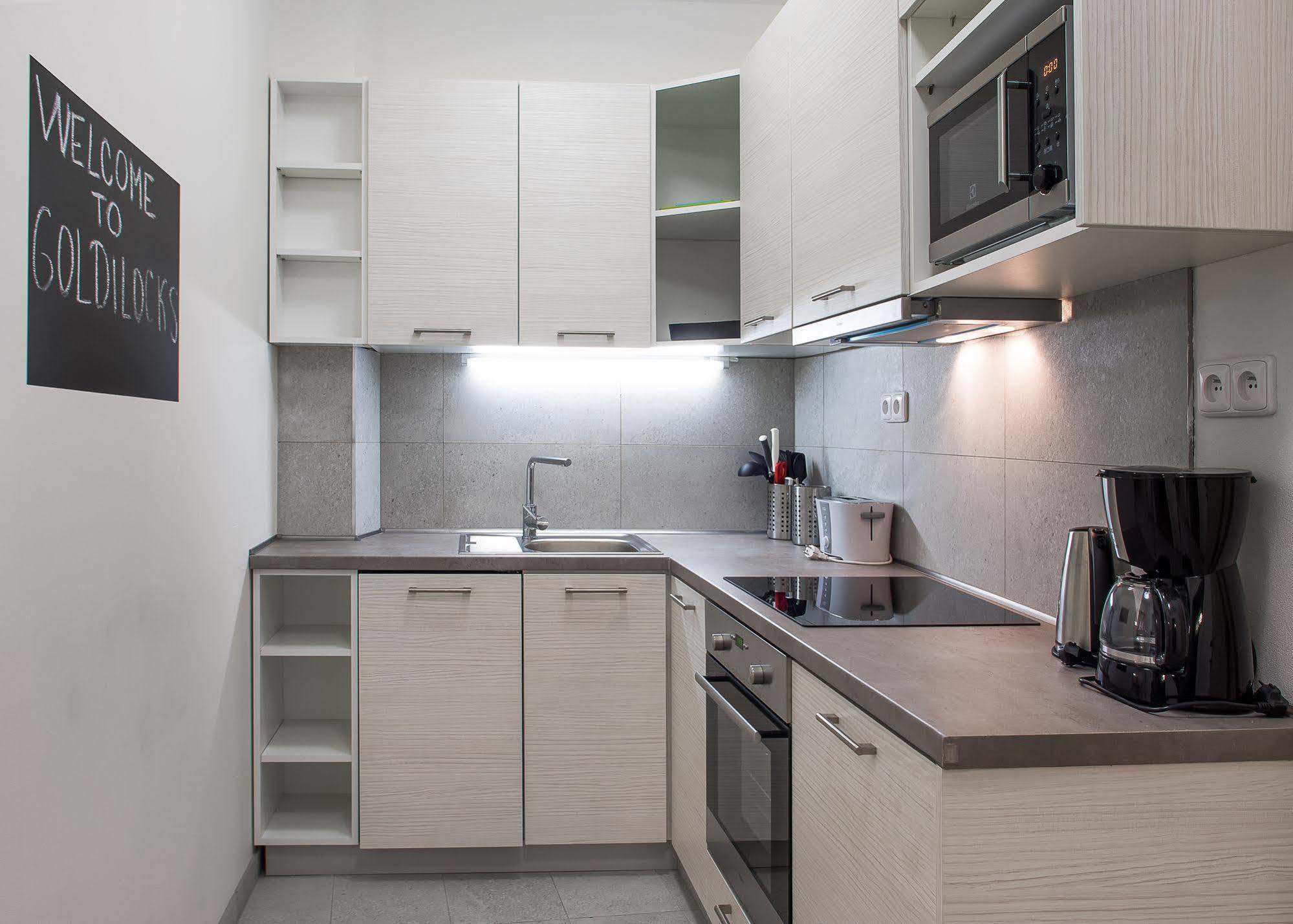 7 Tales Apartments By Adrez Prague Ngoại thất bức ảnh